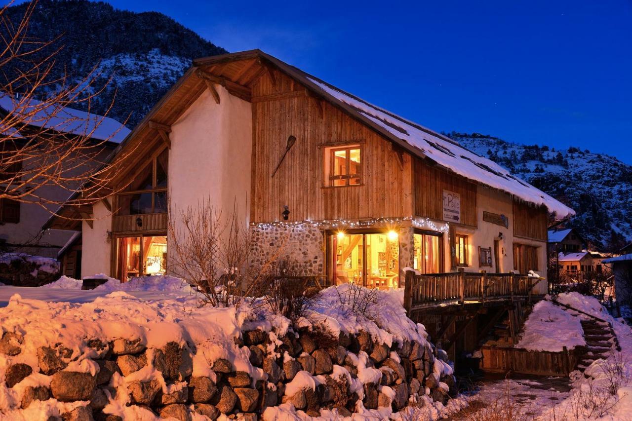 Chambres D'Hote Le Brin De Paille Saint-Martin-de-Queyrières Екстериор снимка